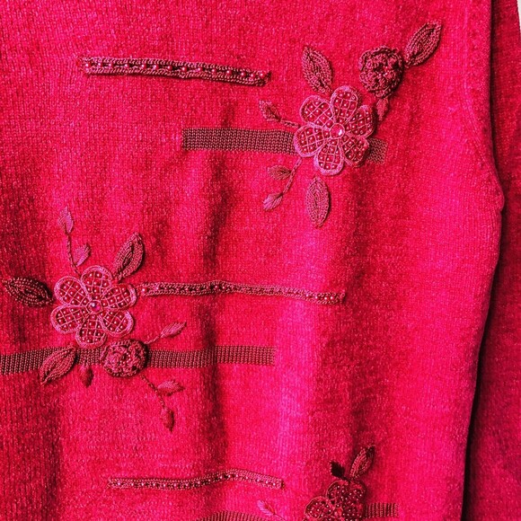 JENNY SIZE M RED FLORAL SWEATER PULL OVER, LONG SLEEVE, VERY SOFT, NICE DESING. - Picture 7 of 11